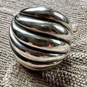 SOLD ❌David Yurman Ring size 7. EUC. ❌SOLD❌
